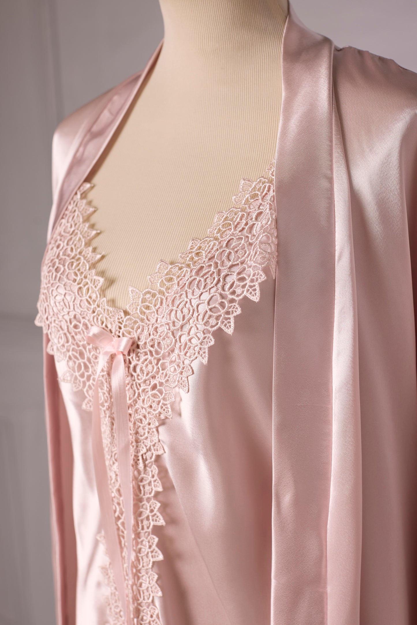 Plus size Pale Pink Short Nightdress and Dressing Gown