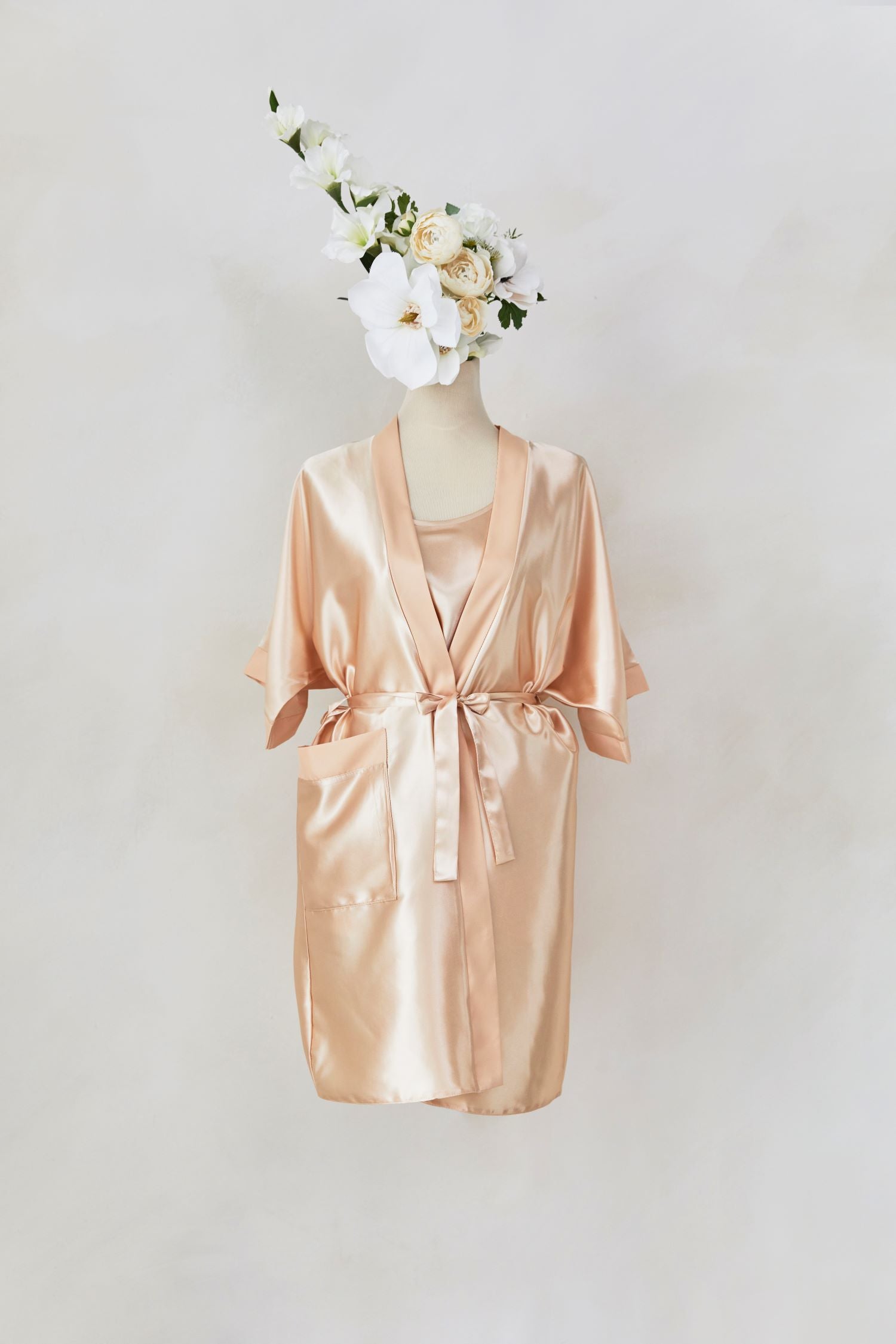 champagne dressing gown Derek Rose Long Dressing Gown Bailey Silk Satin Champagne In Cream - 50% Off